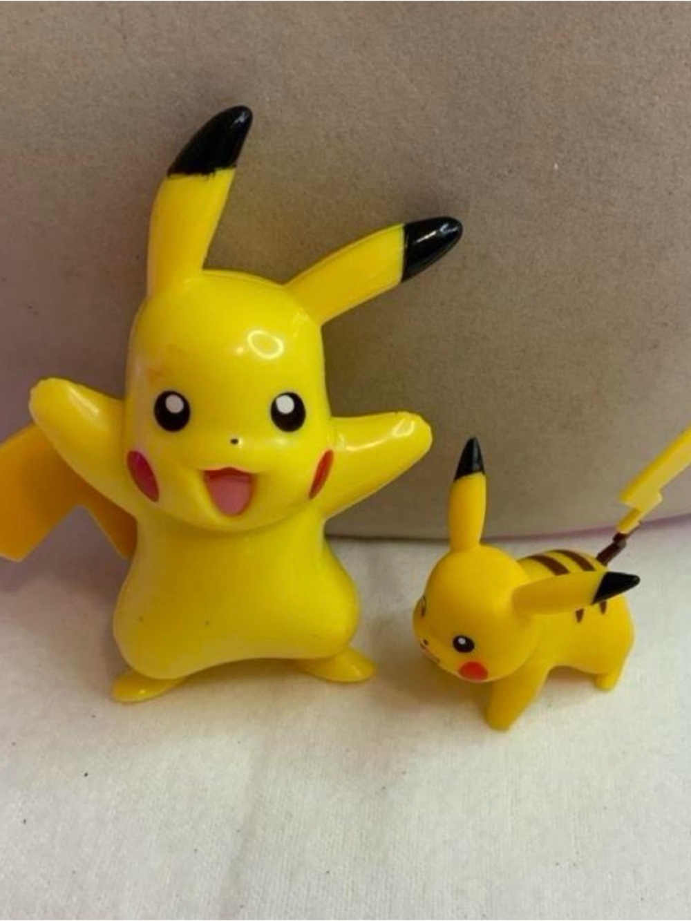 Pokemon Pikachu Yellow Figure Duo - Vibrant Collectible Set (Z-5)
